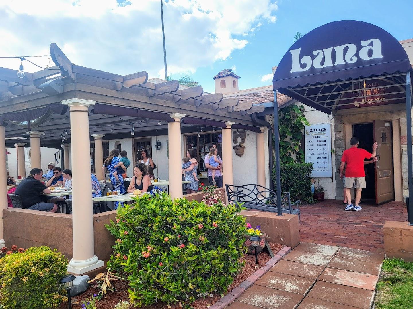 Luna Restaurant