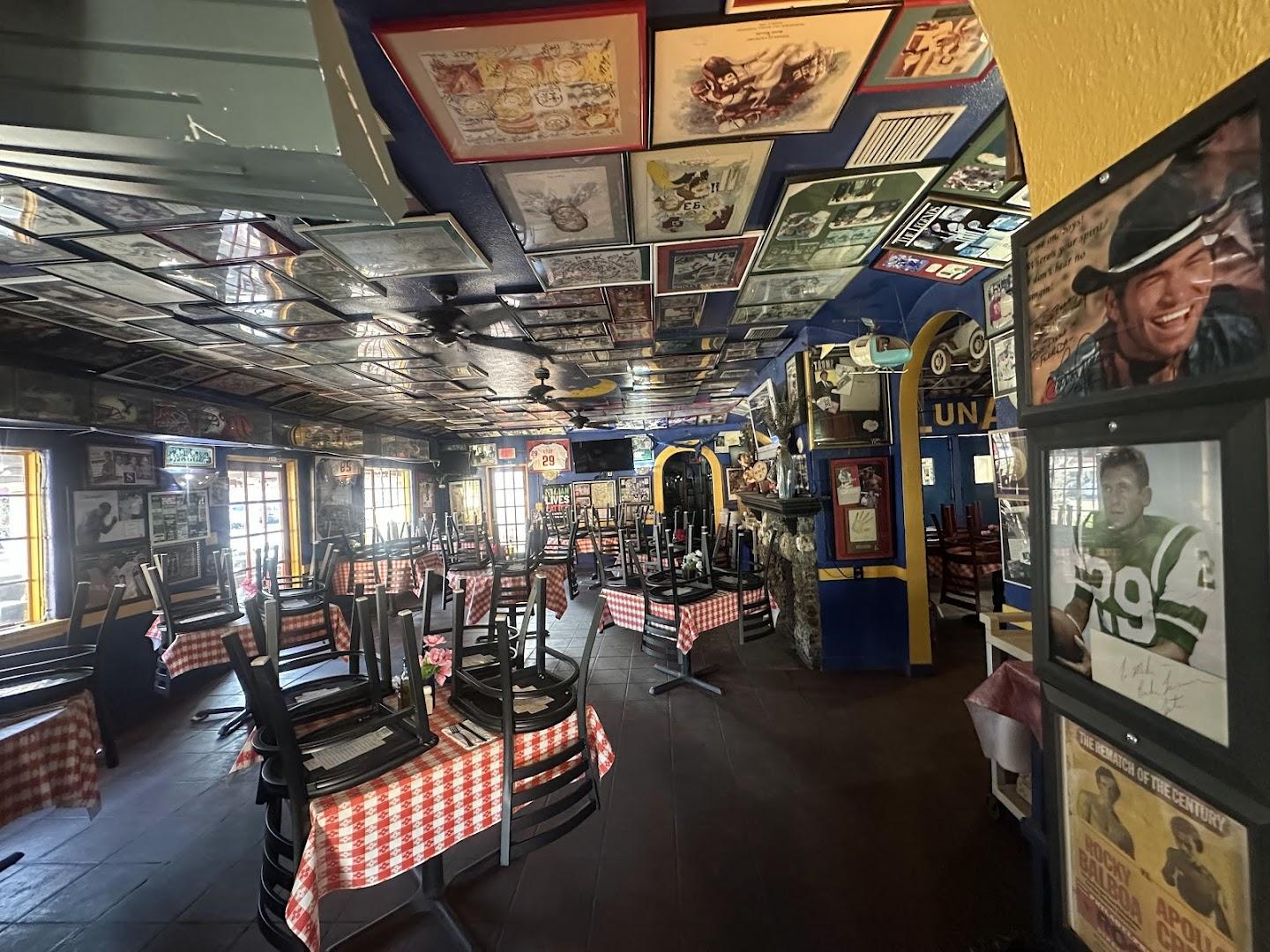 Luna Restaurant